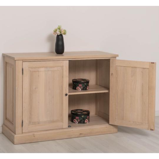 masivny dub komoda klasicky vintage mediteranska kuchyna jedalen chodba spalna provence dreveny nabytok primorsky.jpg